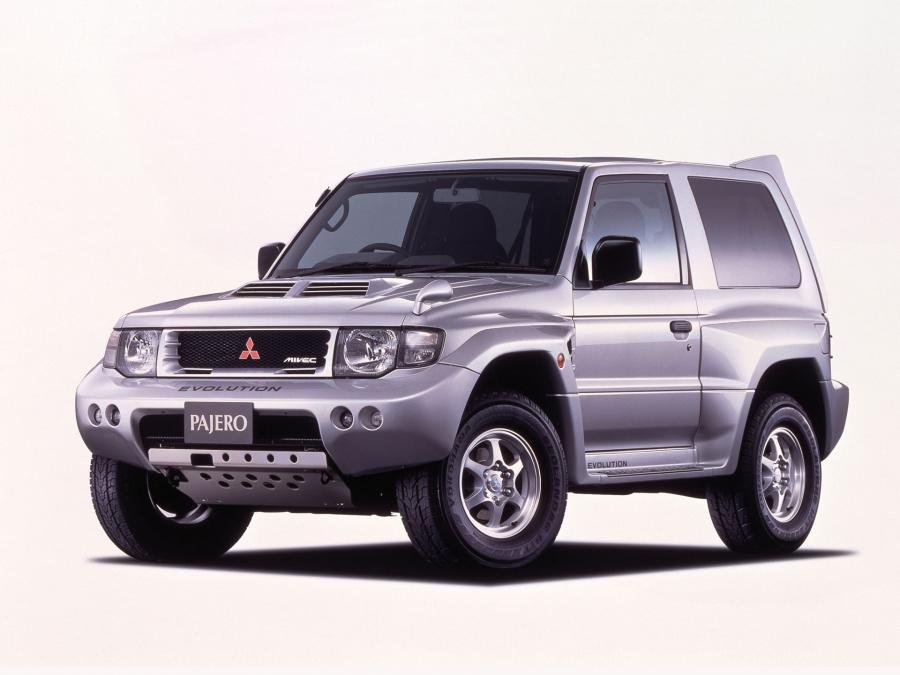  Mitsubishi Pajero Evolution 1997 года  (фото 9 из 10)